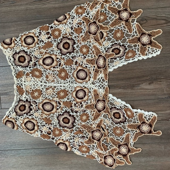 Women Top - Picture 4 of 5